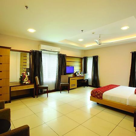 Hotel Aswathy Kodungallūr Extérieur photo