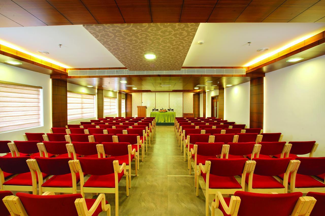 Hotel Aswathy Kodungallūr Extérieur photo